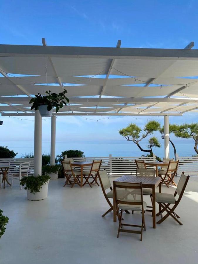 Capo Nettuno Hotel Capo dʼOrlando Екстериор снимка