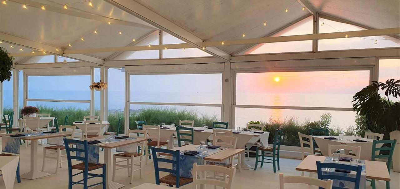 Capo Nettuno Hotel Capo dʼOrlando Екстериор снимка