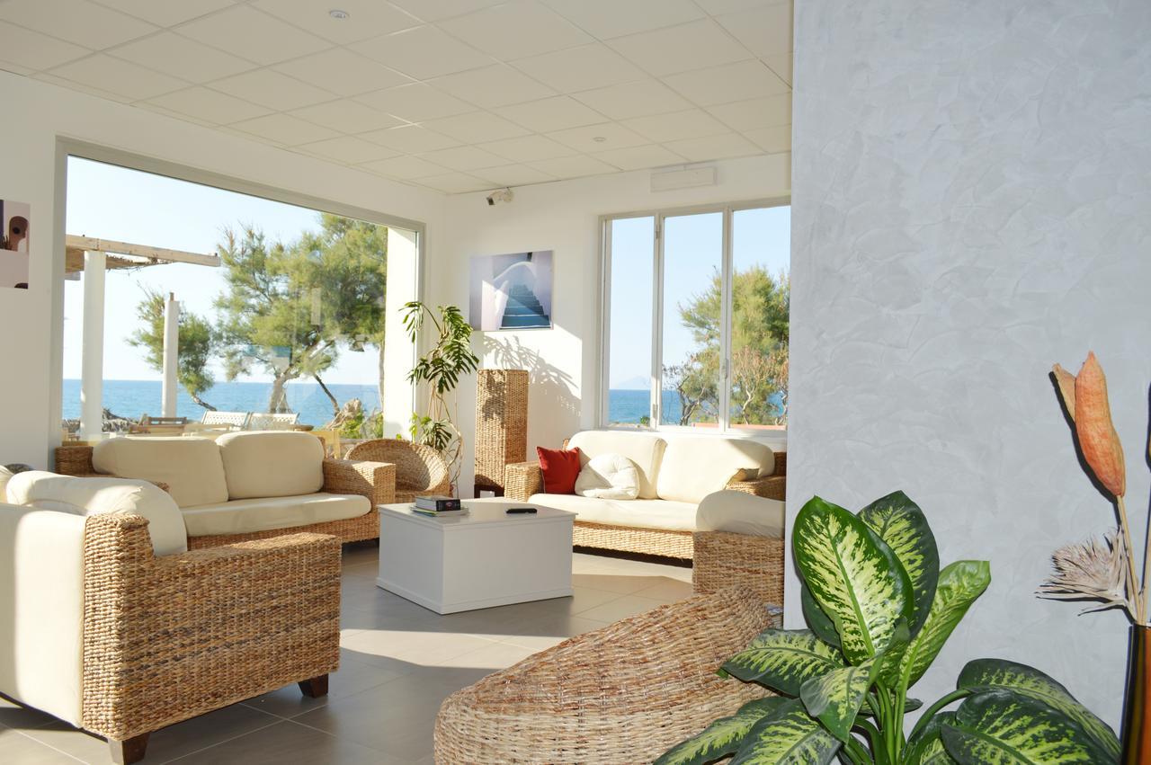 Capo Nettuno Hotel Capo dʼOrlando Екстериор снимка