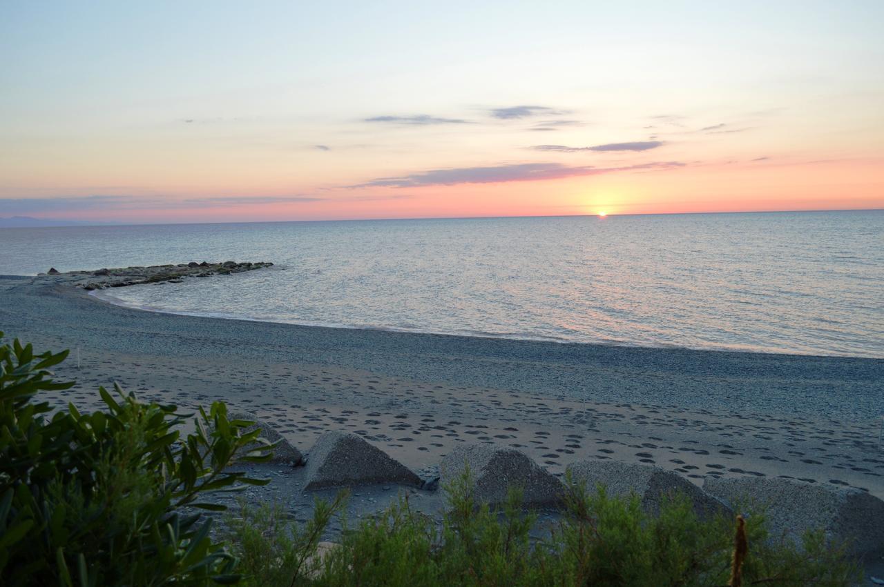 Capo Nettuno Hotel Capo dʼOrlando Екстериор снимка