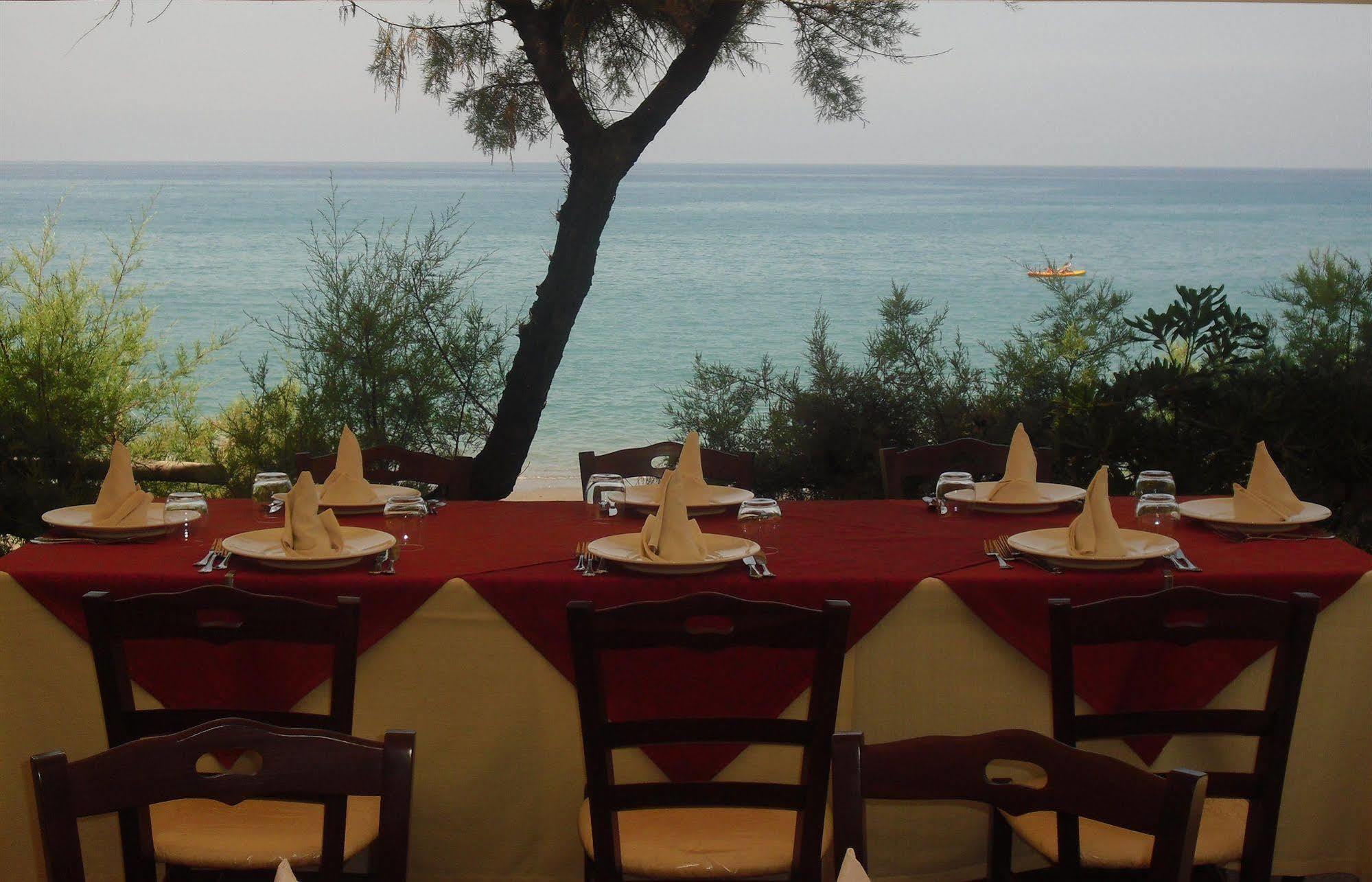Capo Nettuno Hotel Capo dʼOrlando Екстериор снимка